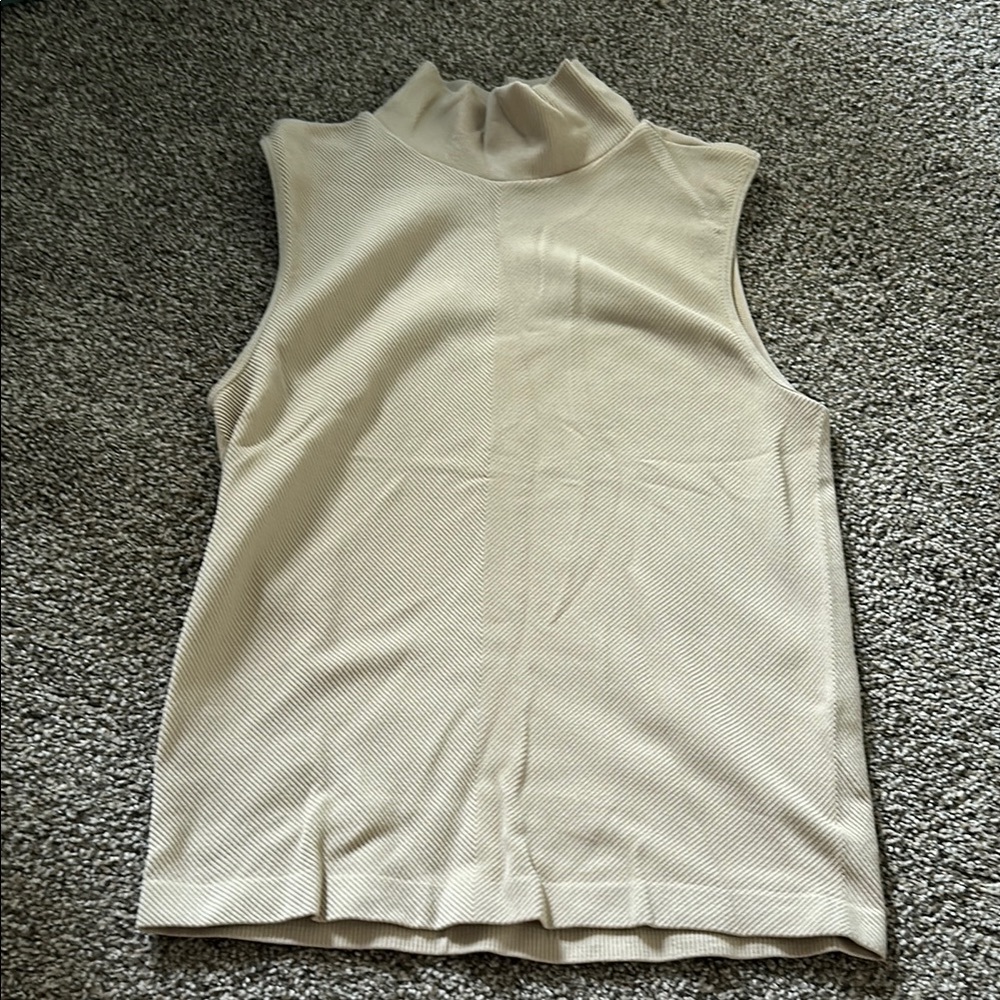 New York Laundry Ribbed Cream Top